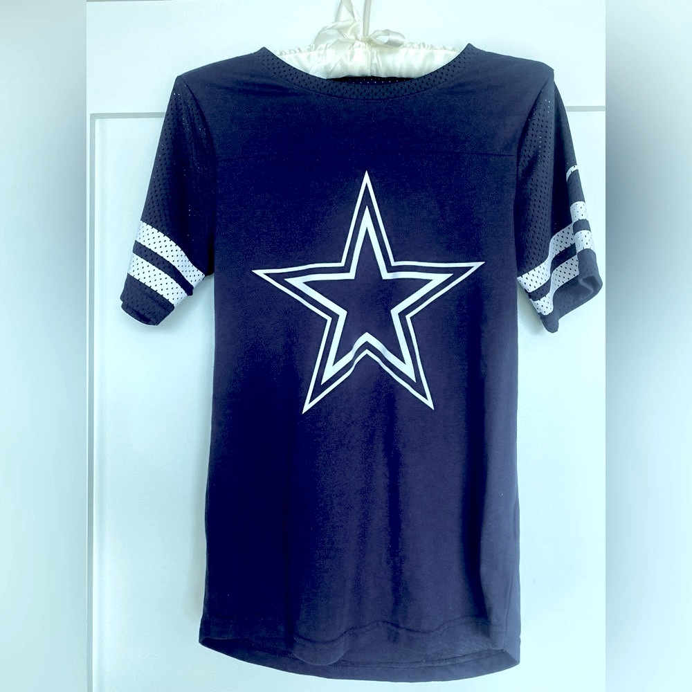 Dallas Cowboys fan team shirt